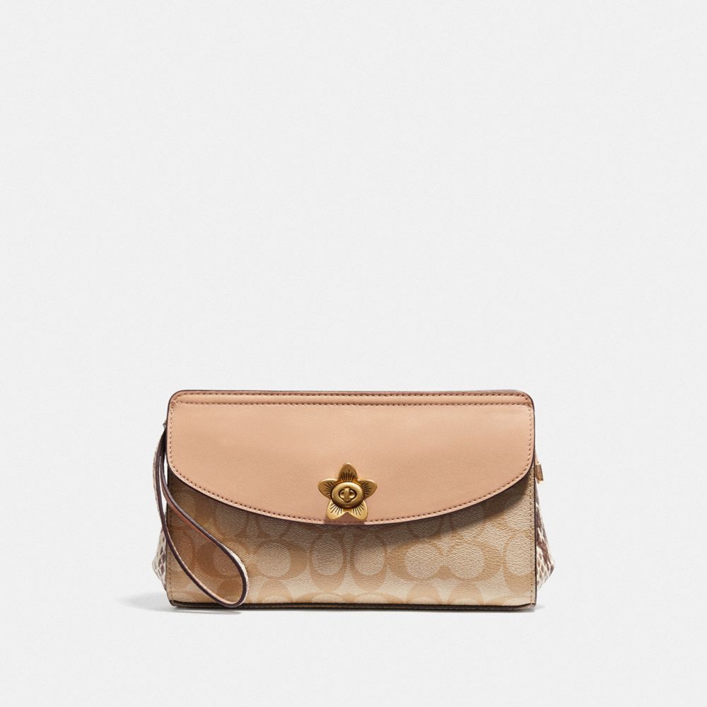 FLAP CLUTCH IN SIGNATURE CANVAS - F72997 - LIGHT KHAKI/BEECHWOOD MULTI/IMITATION GOLD