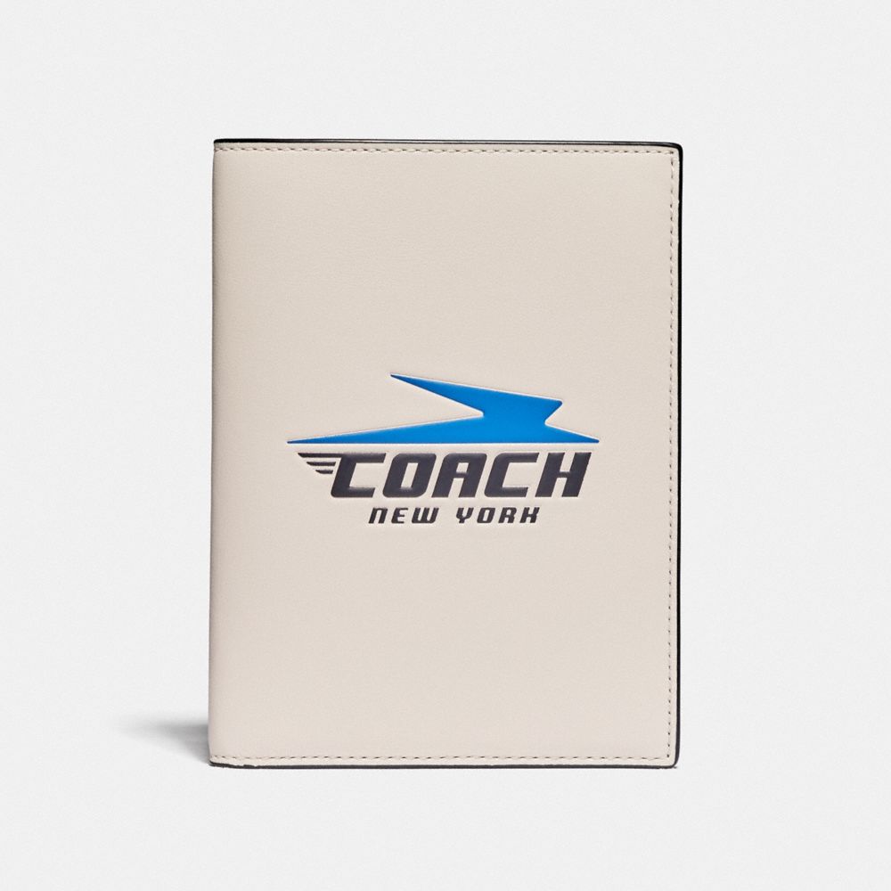 PASSPORT CASE WITH VINTAGE COACH MOTIF - CHALK - COACH F73082