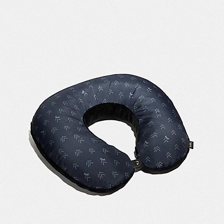 COACH F73085 PACKABLE TRAVEL PILLOW WITH DOT ARROW PRINT NAVY/MULTI