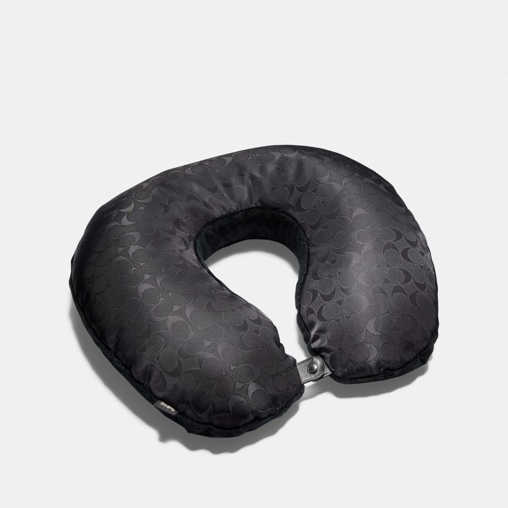 PACKABLE TRAVEL PILLOW IN SIGNATURE NYLON - F73086 - BLACK/CHARCOAL