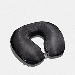 PACKABLE TRAVEL PILLOW IN SIGNATURE NYLON - BLACK/CHARCOAL - COACH F73086