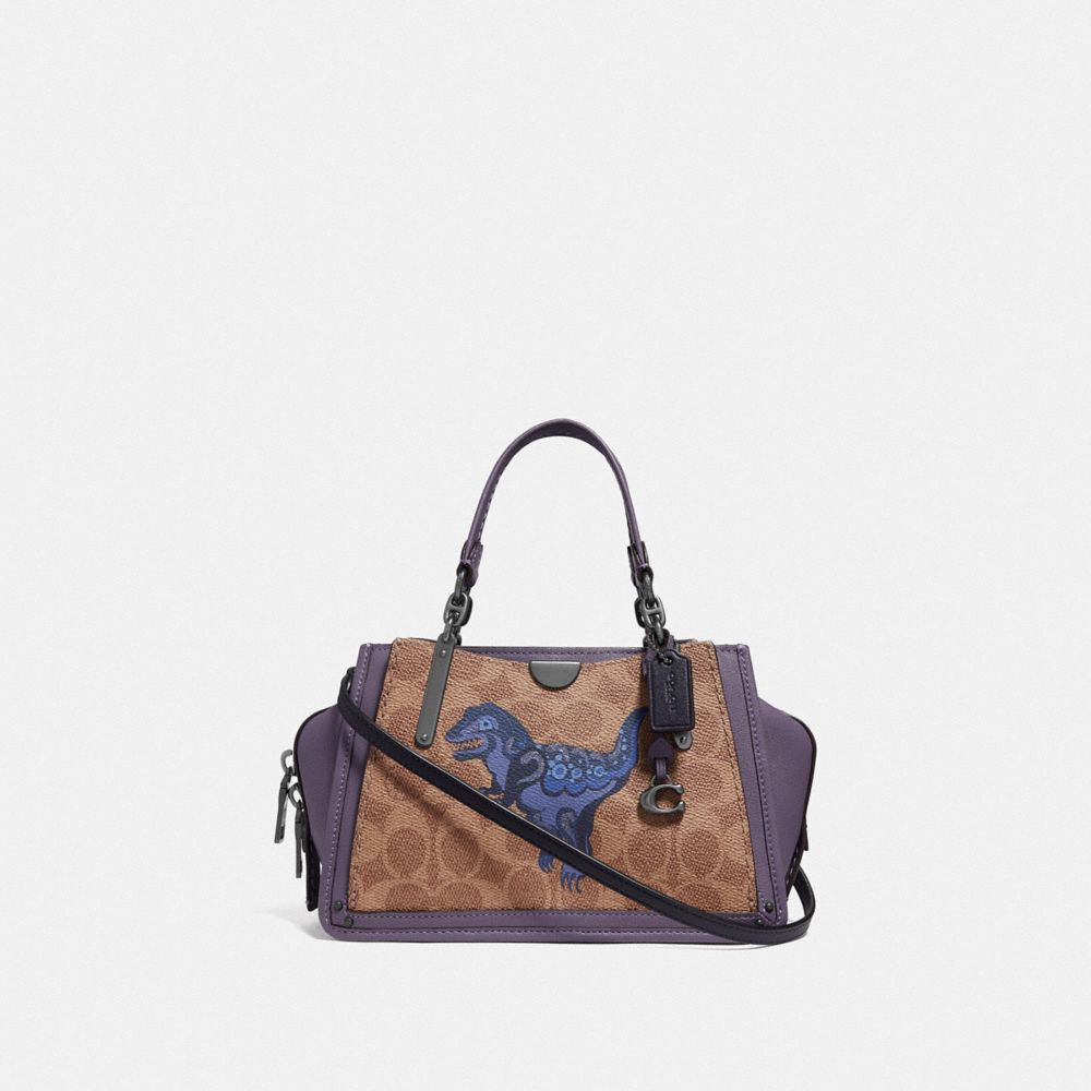 DREAMER 21 IN SIGNATURE CANVAS WITH REXY BY ZHU JINGYI - V5/TAN DUSTY LAVENDER - COACH F73945
