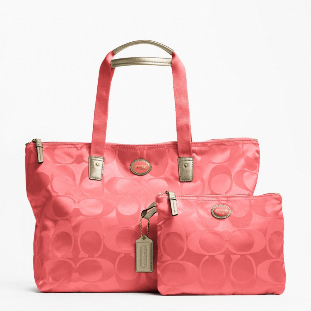 GETAWAY SIGNATURE NYLON PACKABLE WEEKENDER - BRASS/CORAL - COACH F77321