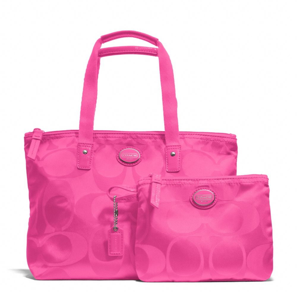 GETAWAY SIGNATURE NYLON SMALL PACKABLE TOTE - f77322 - SILVER/HOT PINK