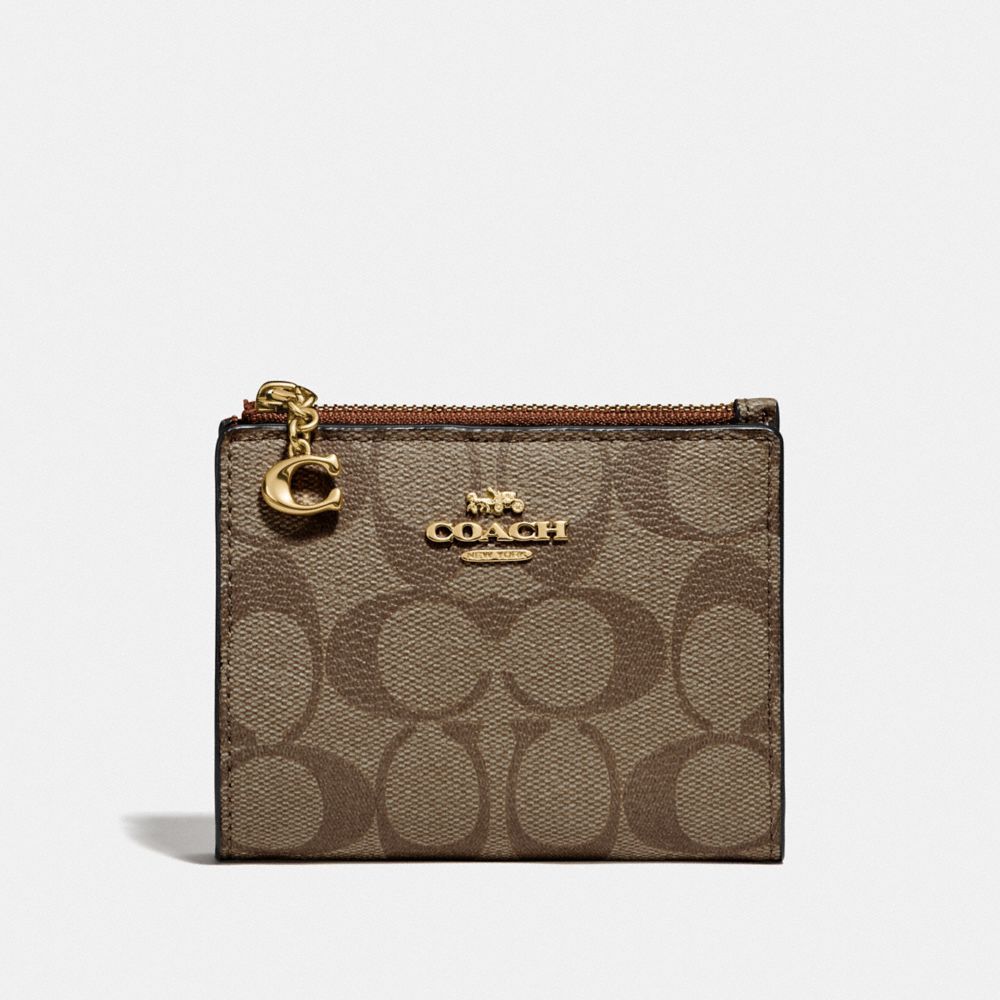 COACH SNAP CARD CASE IN SIGNATURE CANVAS - IM/KHAKI SADDLE 2 - F78002