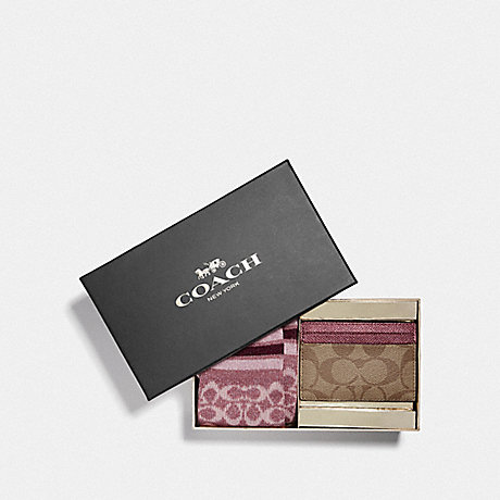 COACH F79989 BOXED CARD CASE AND SOCK GIFT SET IN SIGNATURE CANVAS IM/KHAKI-METALLIC-WINE