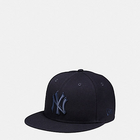 COACH MLB FLAT BRIM HAT - NY YANKEES - f87250