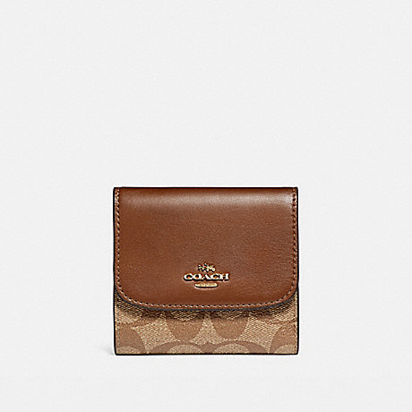 COACH SMALL WALLET IN SIGNATURE CANVAS - KHAKI/SADDLE 2/LIGHT GOLD - F87589