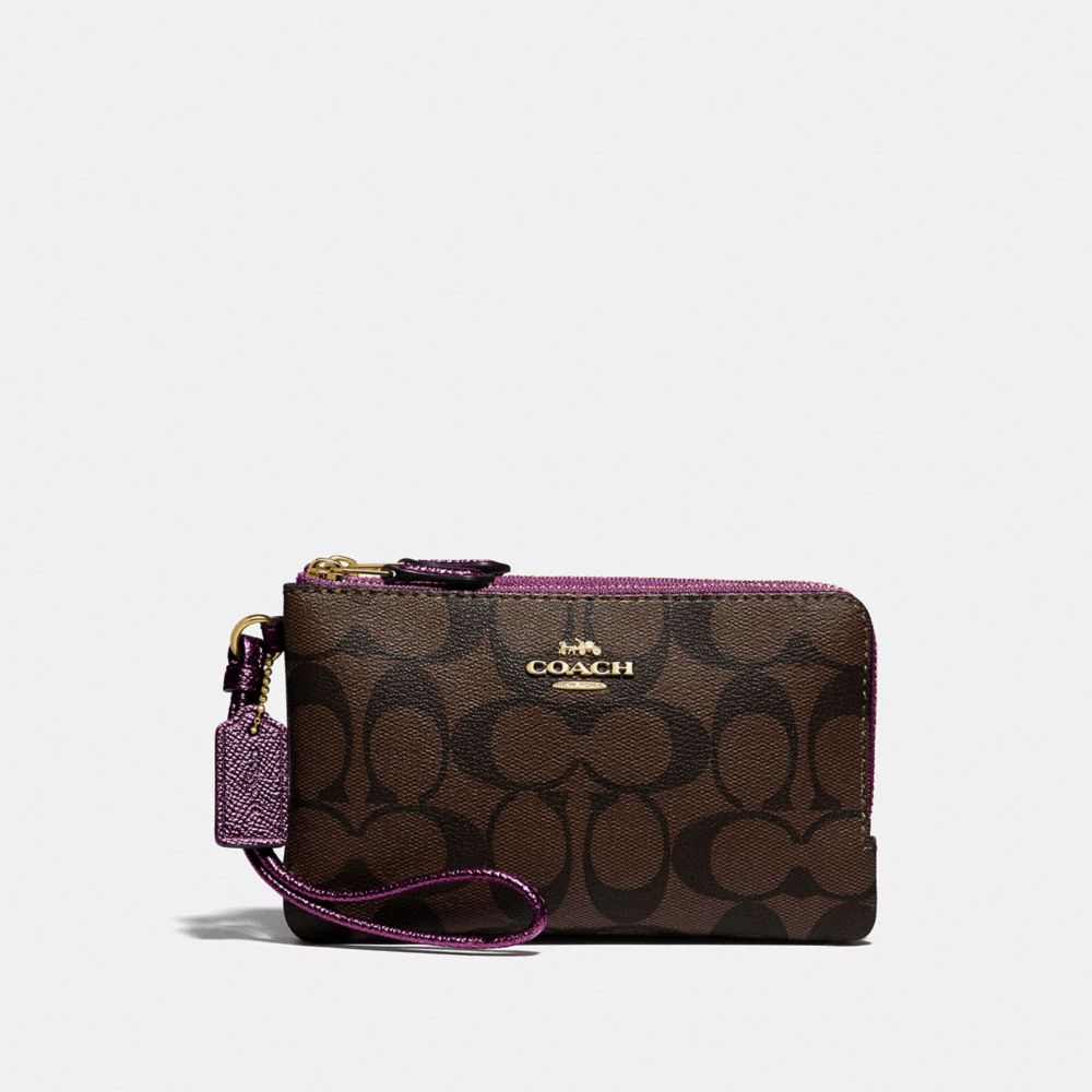 COACH DOUBLE CORNER ZIP WRISTLET IN SIGNATURE CANVAS - IM/BROWN METALLIC BERRY - F87591