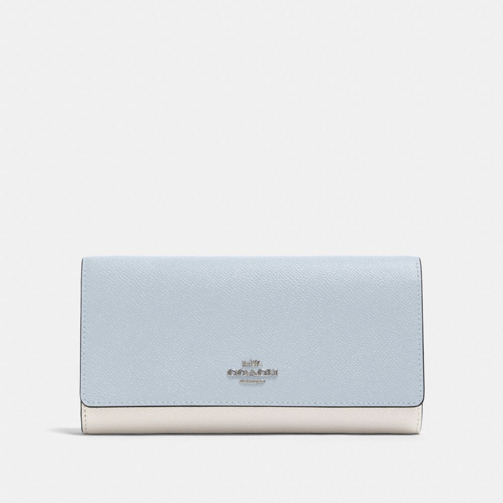TRIFOLD WALLET IN COLORBLOCK - F87932 - SV/PALE BLUE MULTI