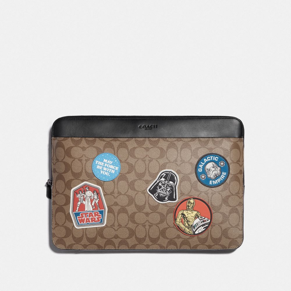 STAR WARS X COACH LAPTOP CASE IN SIGNATURE CANVAS WITH PATCHES - F88117 - QB/TAN