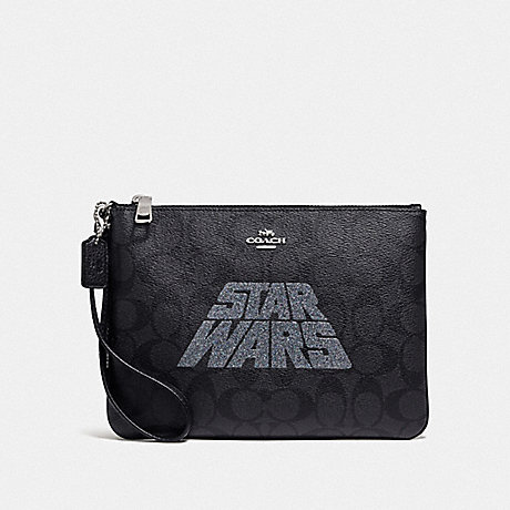 COACH STAR WARS X COACH GALLERY POUCH IN SIGNATURE CANVAS WITH MOTIF - SV/BLACK SMOKE/BLACK MULTI - F88488