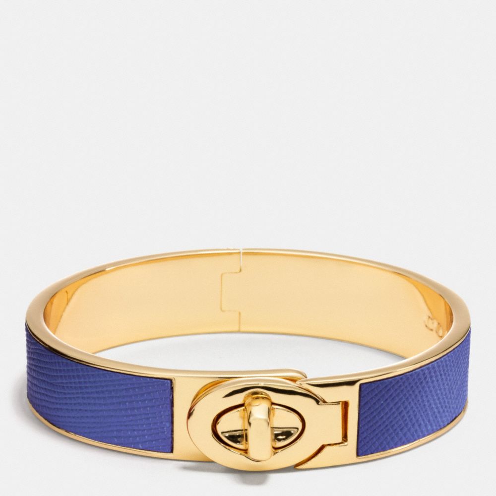 HALF INCH HINGED SAFFIANO LEATHER TURNLOCK BANGLE - f99864 -  LIGHT GOLD/LACQUER BLUE