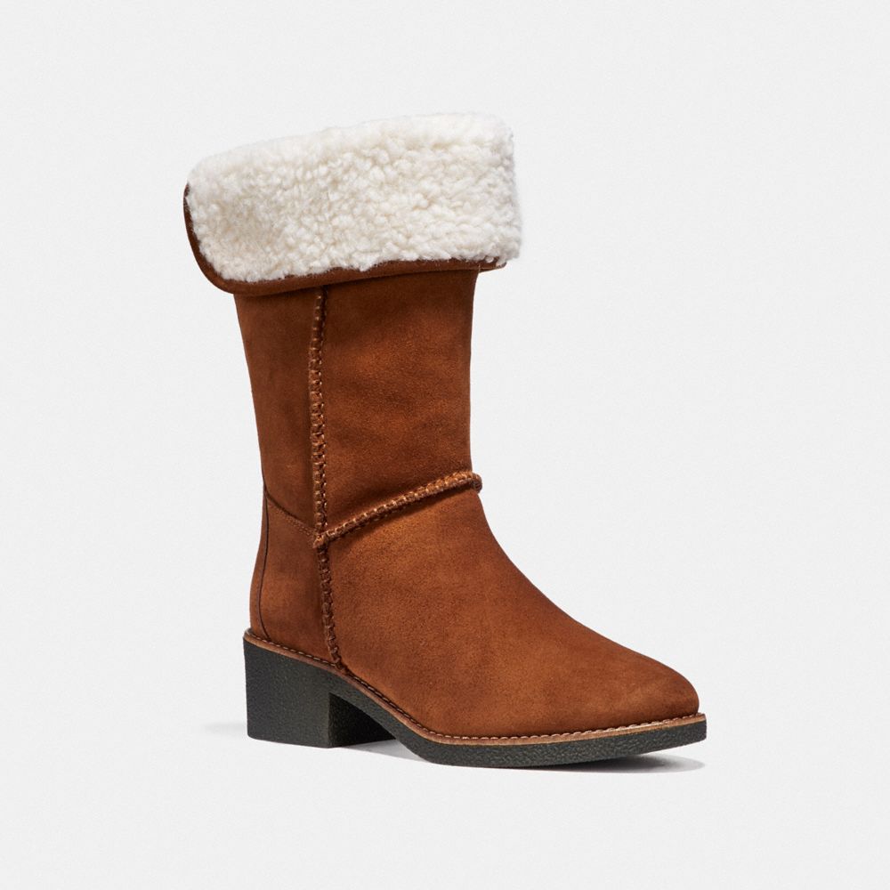 COACH TURNLOCK SHEARLING BOOT - SADDLE - FG1011