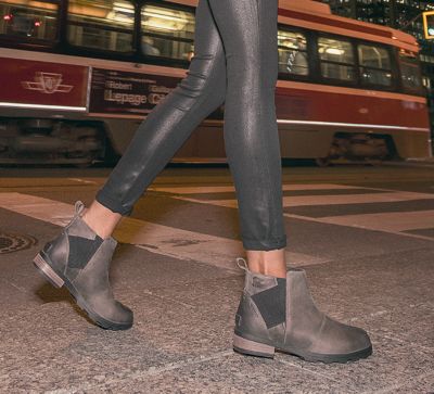 sorel lolla chelsea bootie