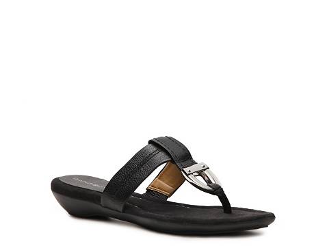 Bandolino Zandie Flat Sandal | DSW