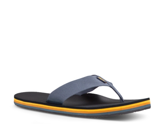 Sandals & Flip Flops Men's Shoes | DSW.com
