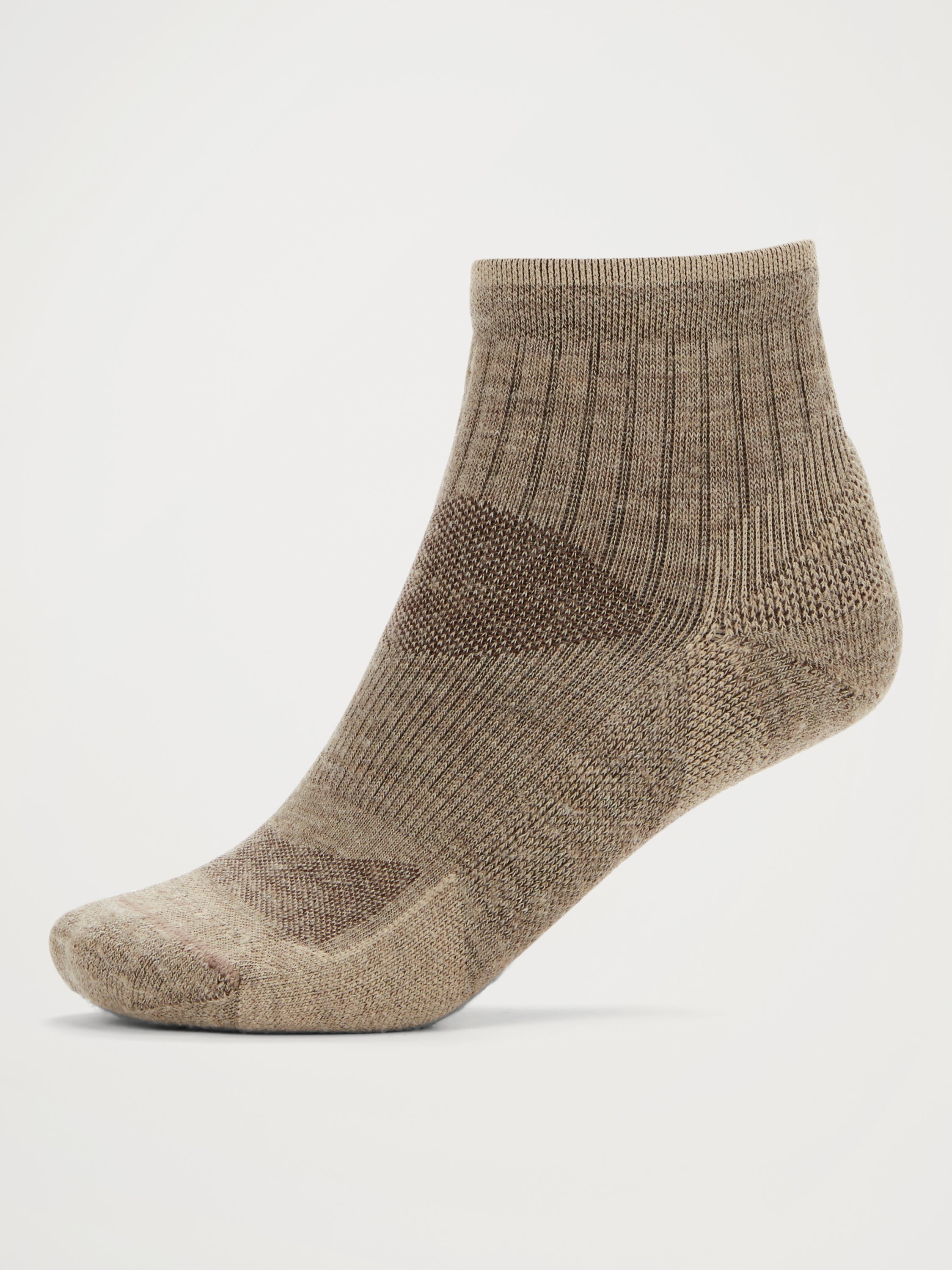 mens brown quarter socks