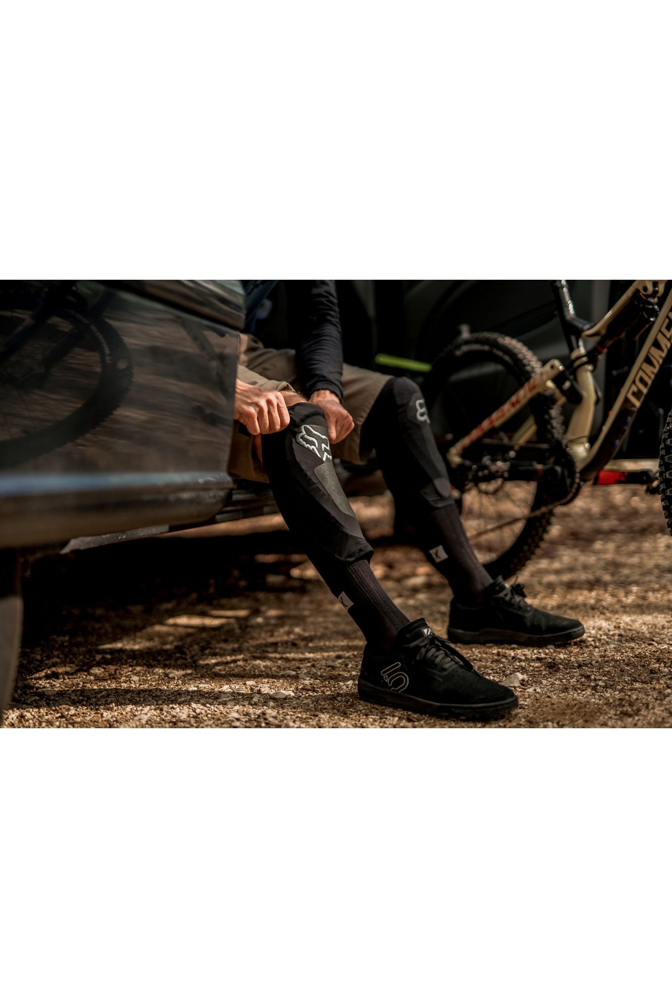 ENDURO PRO KNEE GUARD [BLK] M