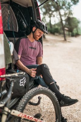 ENDURO PRO KNEE GUARD [BLK] M | Fox Racing - VK