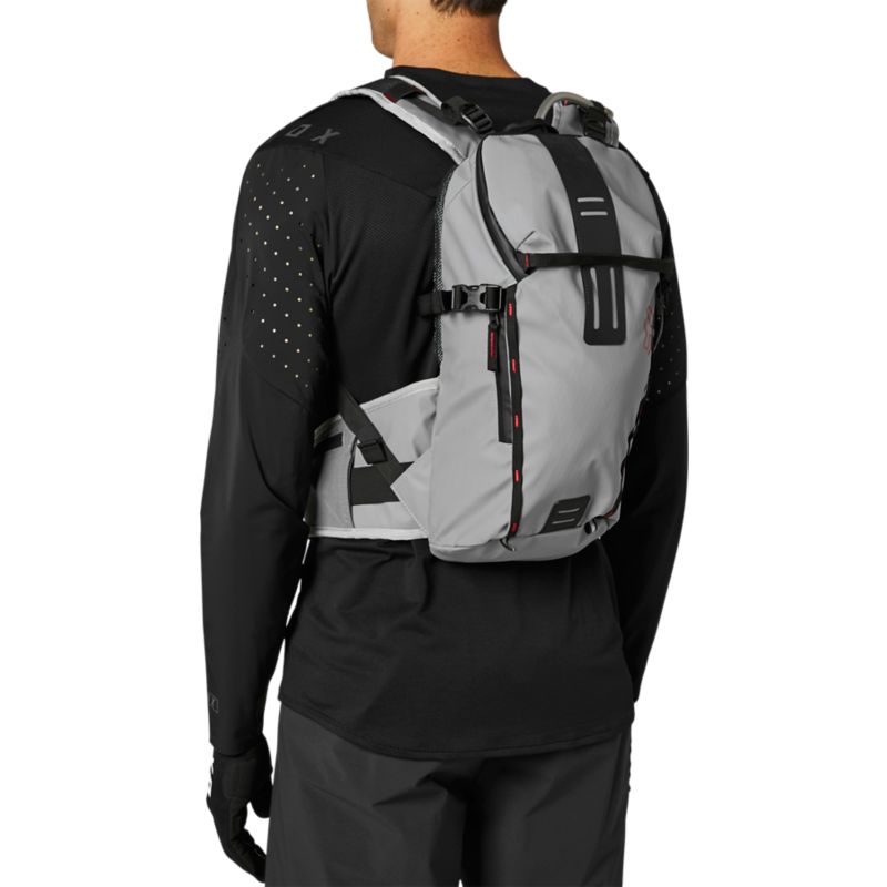 UTILITY HYDRATION PACK- MEDIUM [STL GRY] OS