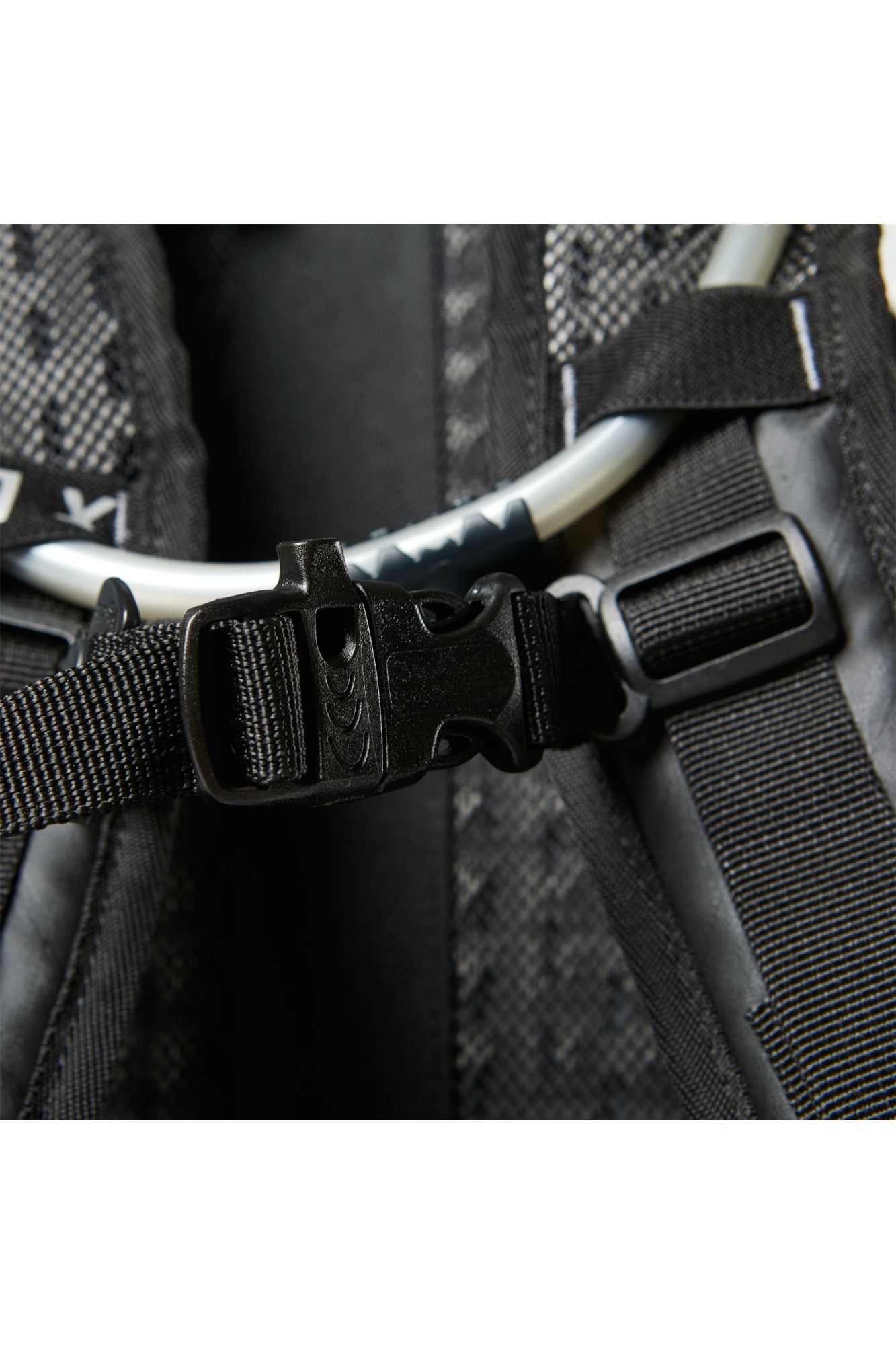 UTILITY HYDRATION PACK- LARGE [BLK] OS