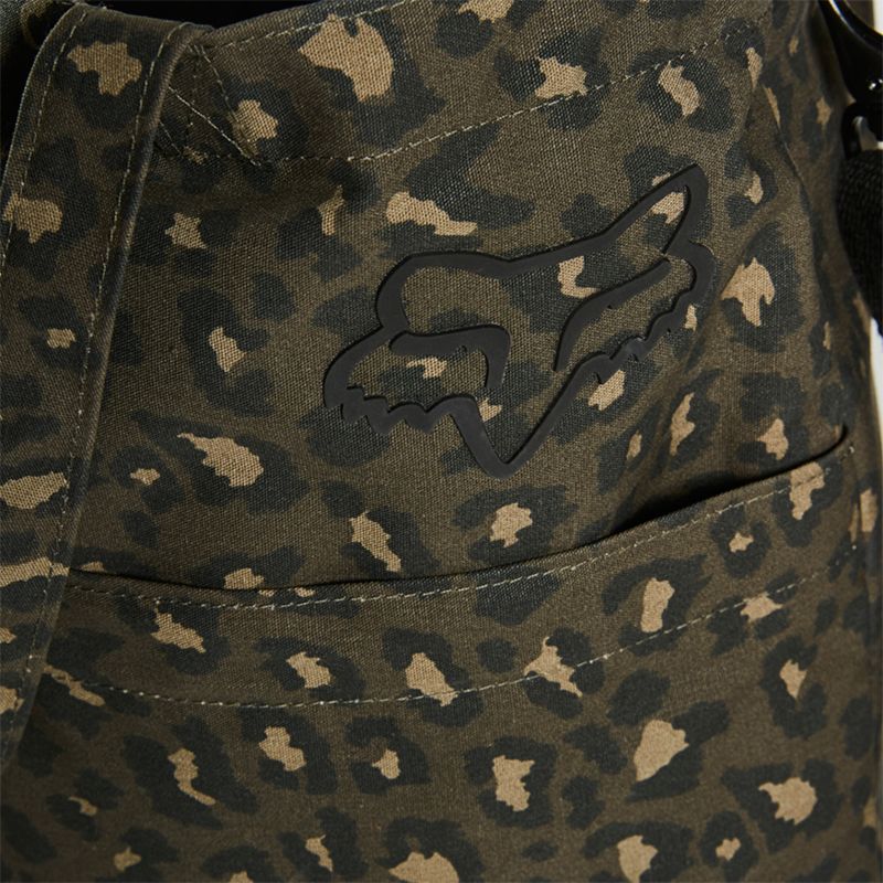 WILD THING TOTE [OLV GRN] OS