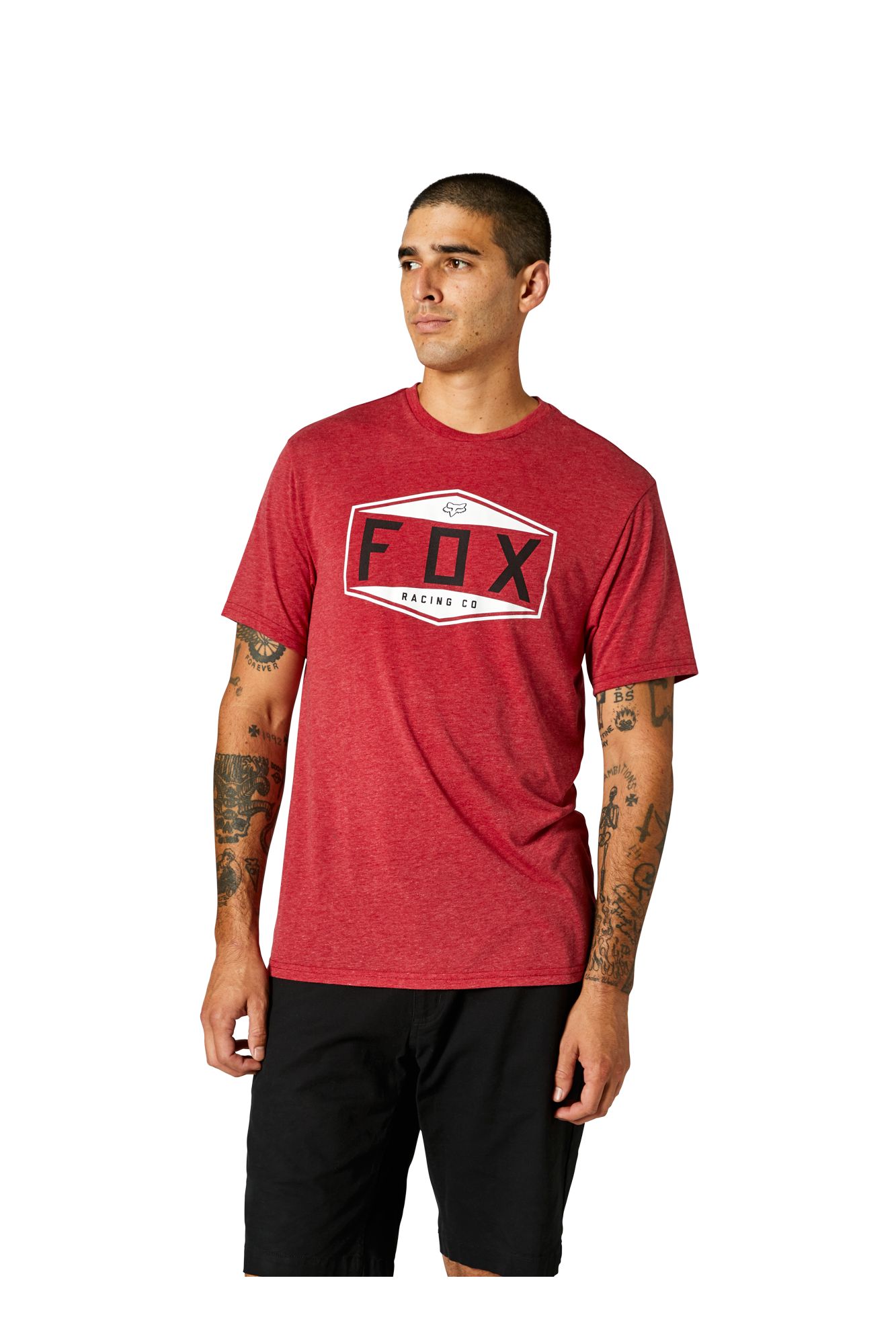 EMBLEM SS TECH TEE [CHILI] S