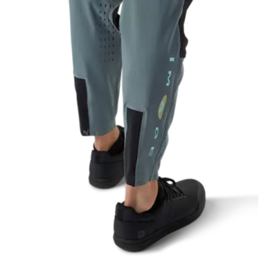 Aurora Pants - Item - World of Warcraft