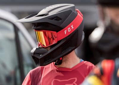 fox v3 red bull helmet