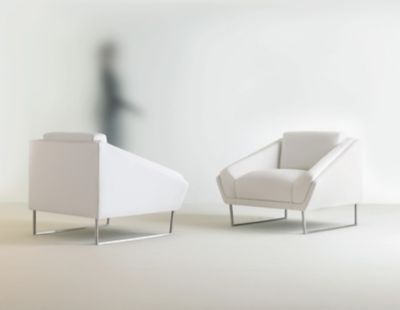 HBF, A sophisticated lounge series, designed by Mario Ruiz of Barcelona, offers a sculpted contemporary aesthetic equally