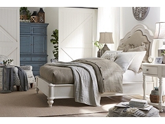 Welcome Home Poster Bed | Havertys