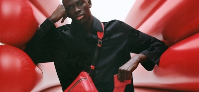 Les mini-sacs iconique Louis Vuitton pour hommes