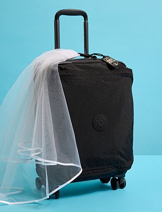 How to Choose Rolling Luggage for Your Next Adventure
