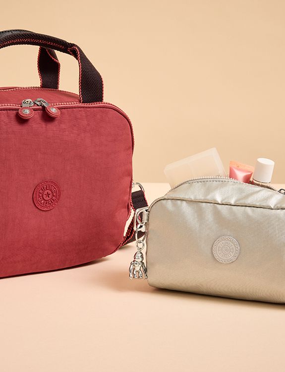 Travel accessories: The Kipling Guide