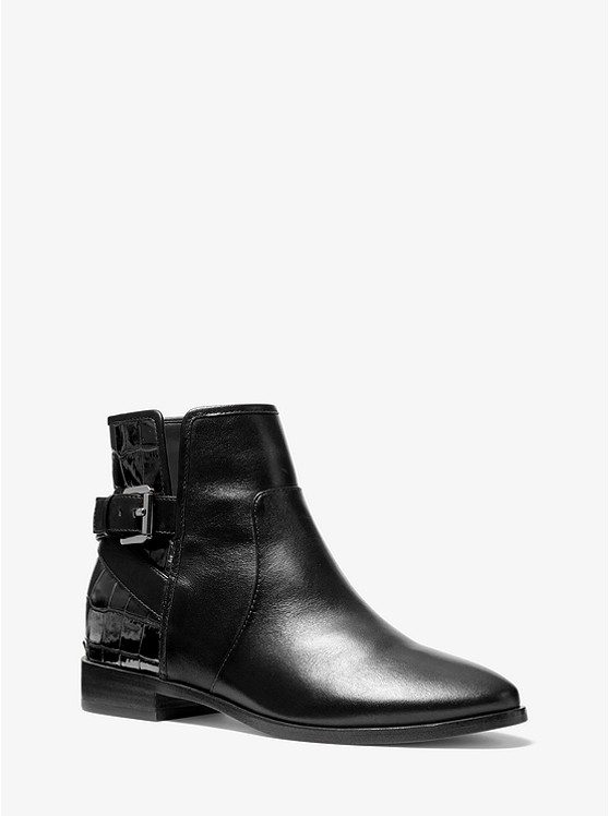 MK 40F0SLFE6L Salem Leather Ankle Boot BLACK