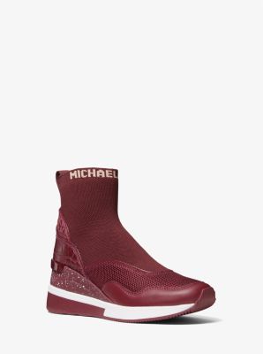 43F1SWFE7D - Swift Stretch Knit and Crocodile Embossed Leather Sock Sneaker DARK BERRY