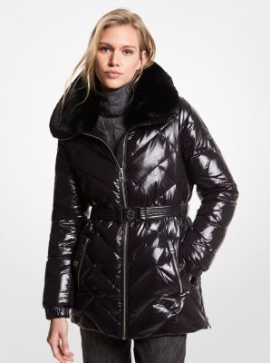 77F5418M82 - Faux Fur Trim Chevron Quilted Nylon Belted Puffer Coat BLACK