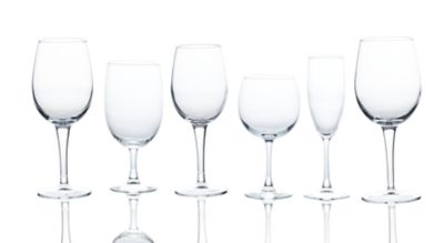 Glassware : CRYSTAL GLASSWARE  Après Event Décor and Tent Rental
