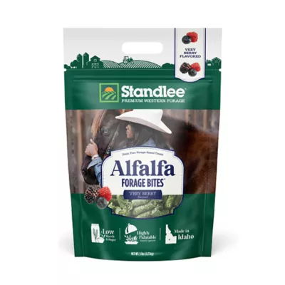 Product Standlee Premium Western Forage Alfalfa Forage Bites - Very Berry