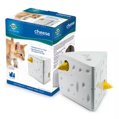 Product PetSafe® Cheese Automatic Cat Toy