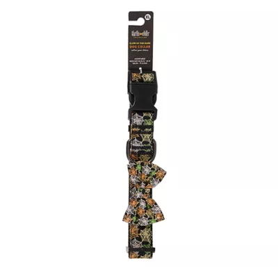 Product Thrills & Chills® Spiderweb Collar