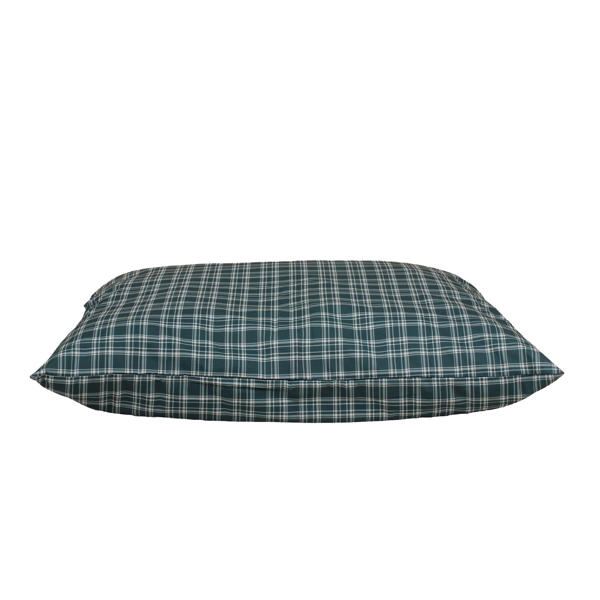 Carolina Pet Plaid Indoor/Outdoor Dog Bed dog Pillow Beds PetSmart