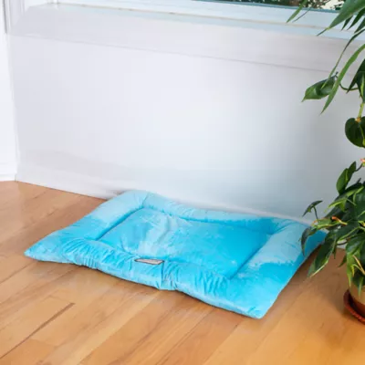 Product Armarkat Luxe Velvet Mat Pet Bed
