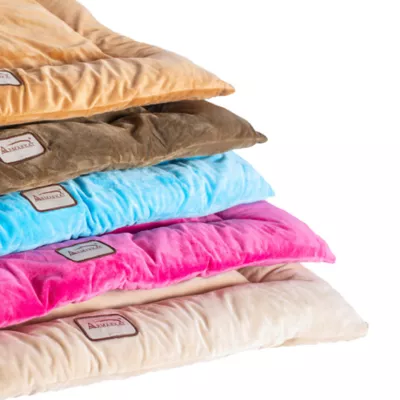 Product Armarkat Luxe Velvet Mat Pet Bed