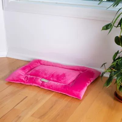 Product Armarkat Luxe Velvet Mat Pet Bed