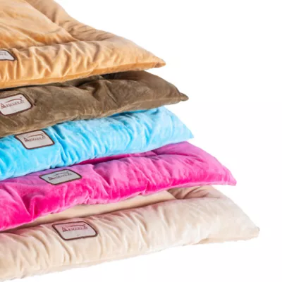 Armarkat Luxe Velvet Mat Pet Bed - Image 4