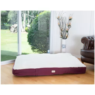 Product Armarkat Burgundy & Ivory Mat Dog Bed