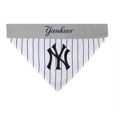 Product New York Yankees Reversible Pet Bandana
