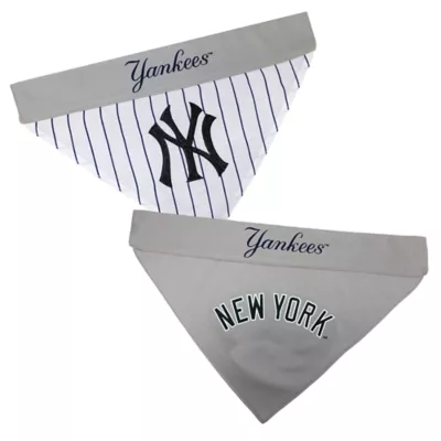 Product New York Yankees Reversible Pet Bandana